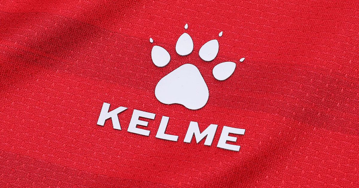 Pasar Penuh Jersey Timnas, Kenapa Kita Ikut Trend?